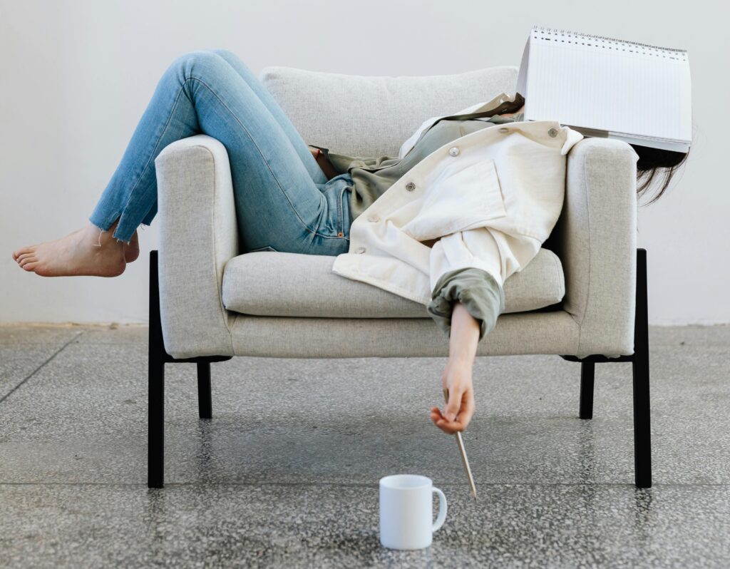 Visual metaphor for thyroid fatigue—often linked to confusing thyroid labs and missed diagnoses.