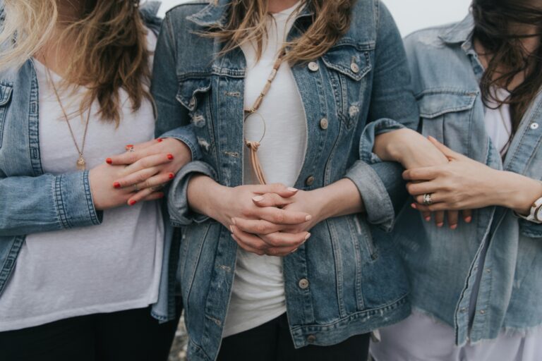 The Cortisol Pattern Most Women in Perimenopause Don’t Recognise — But Would If They Knew What to Look For